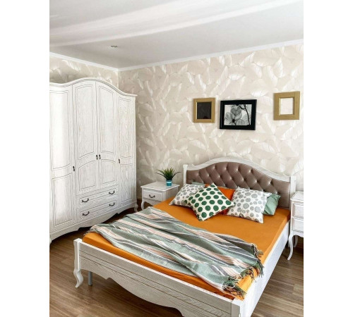 Двуспальная кровать Авиньон MUR-111-01/1 с каретной стяжкой